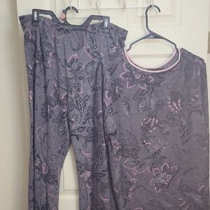 Ellen Tracy 1X  Women's Pajama Set